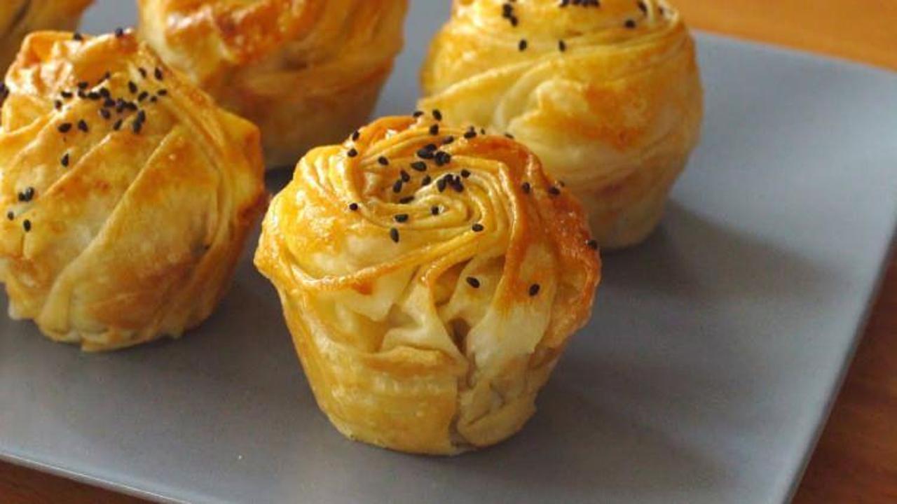 Muffin kalıbında sebzeli b&ouml;rek tarifi