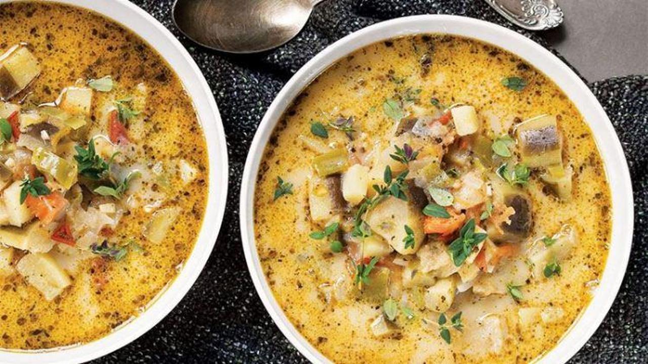 Patlıcan &ccedil;orbası  tarifi 