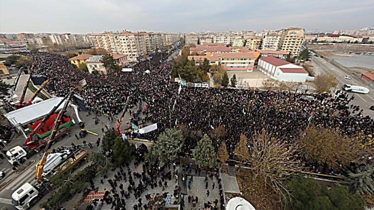 Diyarbakır'da HDP'yi kıskandıracak kalabalık