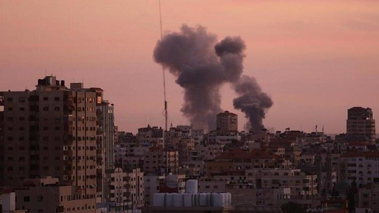 İsrail ordusu yine Gazze'yi vurdu