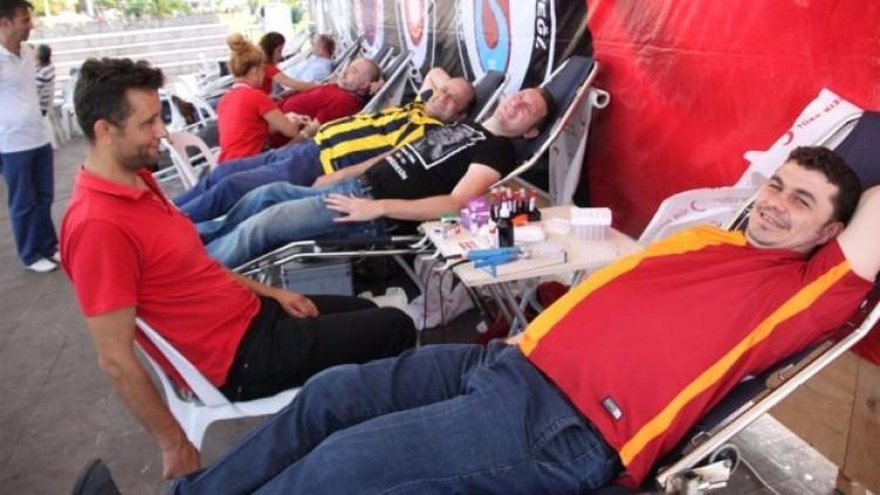 Kızılay kan bağışı liginde ezeli rekabet!