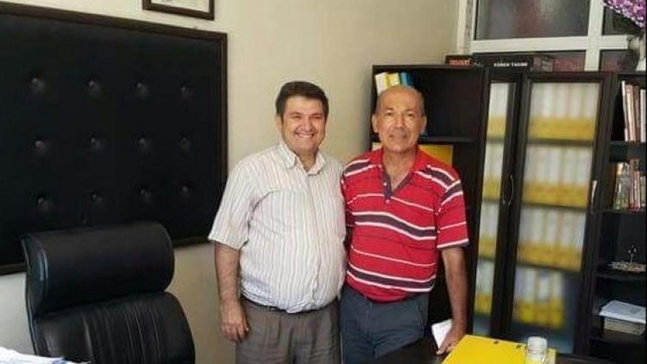 &Ouml;ğrenciler okul m&uuml;d&uuml;r&uuml;n&uuml; vurdu!