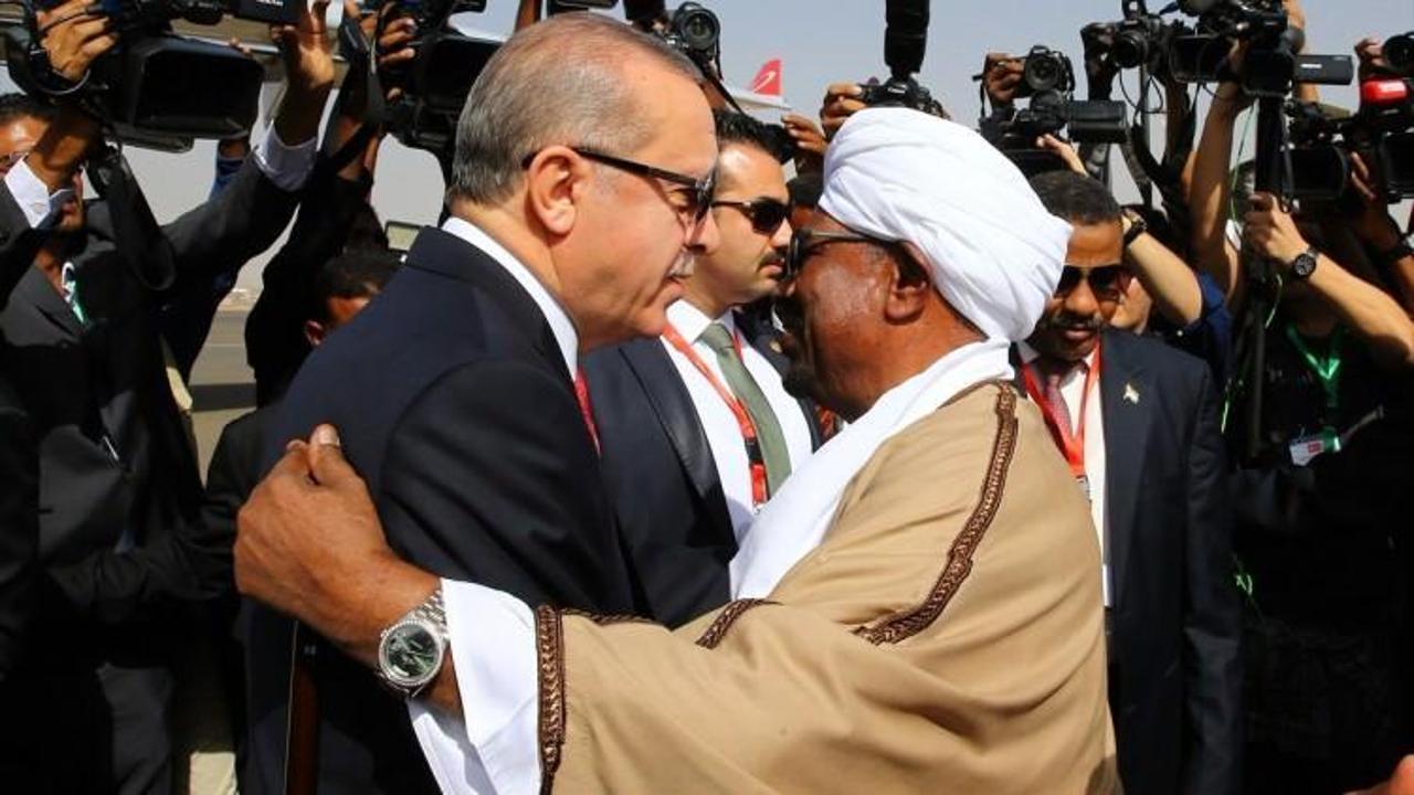 Cumhurbaşkanı Erdoğan Sudan'da! Tarihte bir ilk...