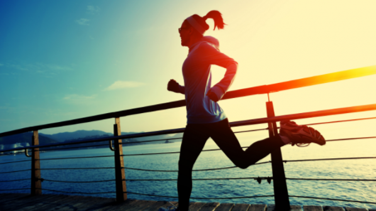 Evde ve ofiste nasıl spor yapılır? Yağ yakan egzersizler