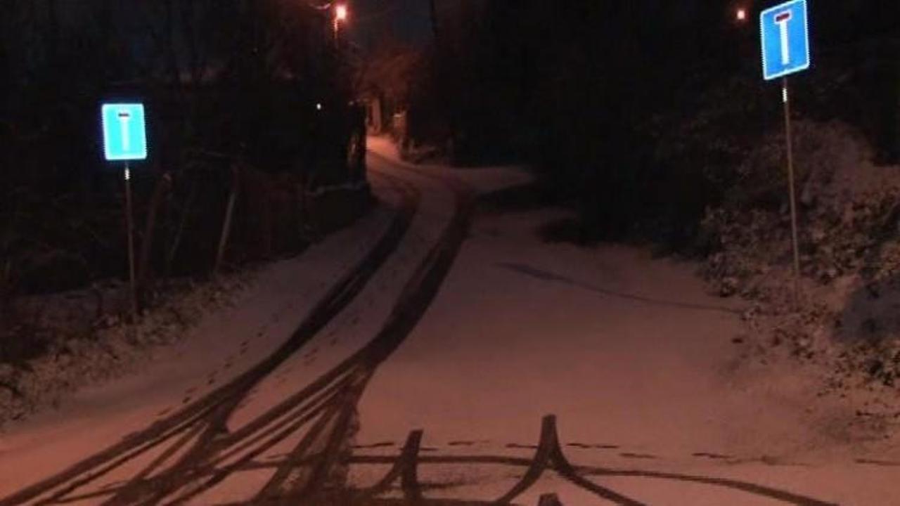 İstanbul'a beklenen kar yağdı!