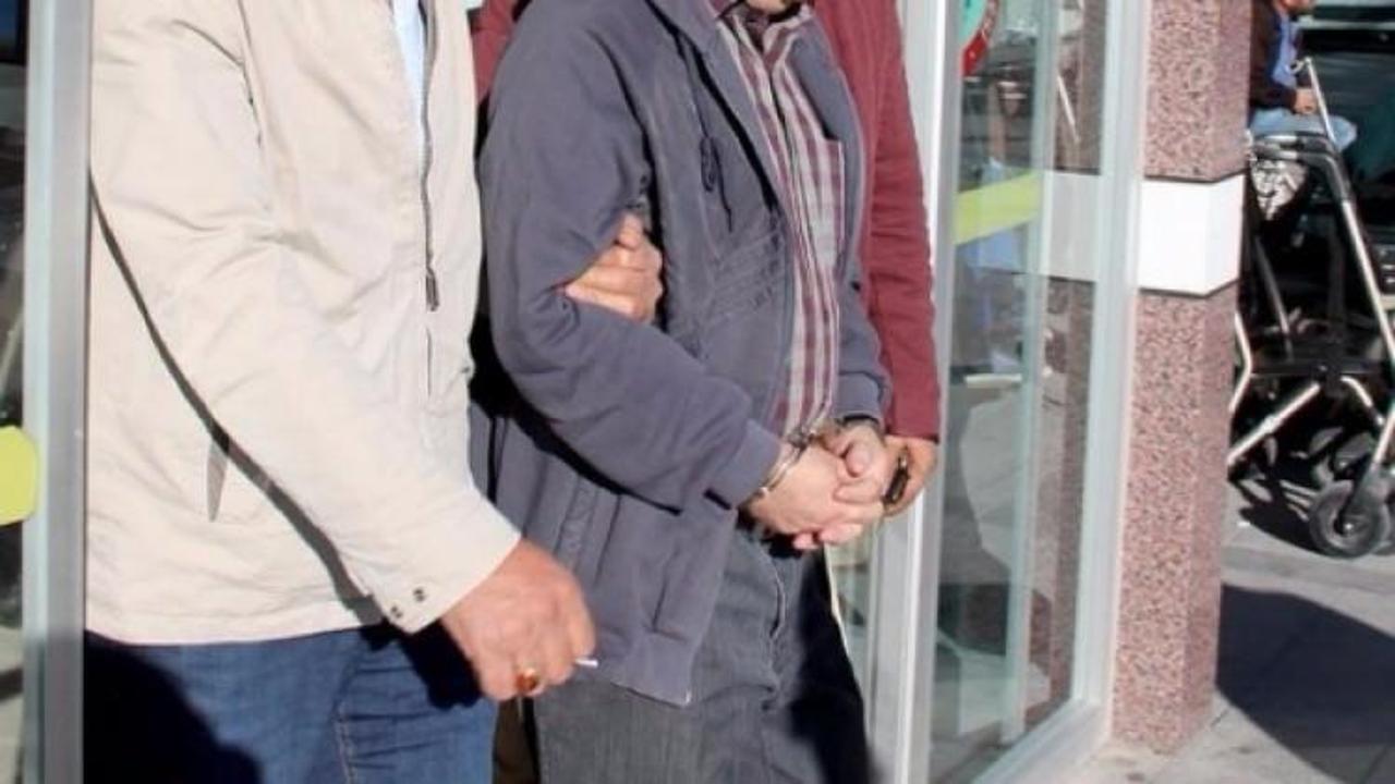 Sahte doktor diş &ccedil;ekerken su&ccedil;&uuml;st&uuml; yakalandı!