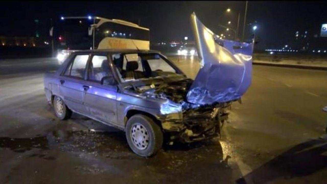 Afyonkarahisar'da otomobiller çarpıştı: 6 yaralı