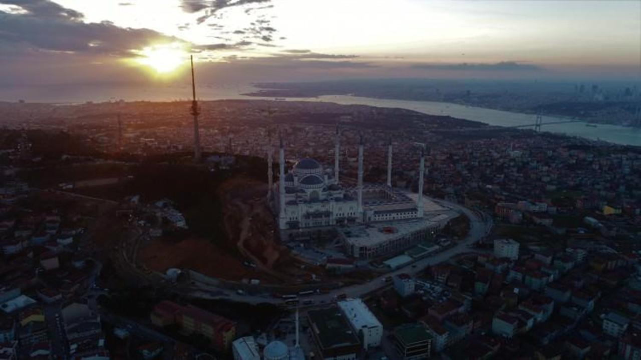 &Ccedil;amlıca Camii havadan b&ouml;yle g&ouml;r&uuml;nt&uuml;lendi...
