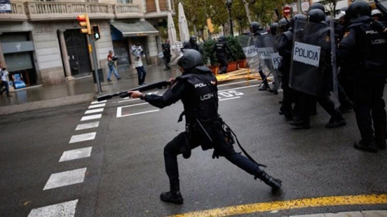 İspanya, Katalonya'dan polislerini çekiyor