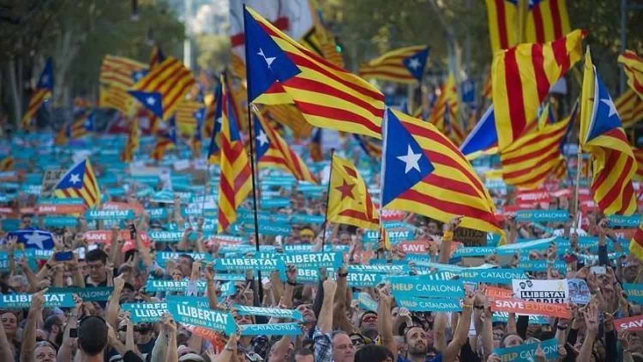 İspanya'da iki siyasetçi gözaltına alındı