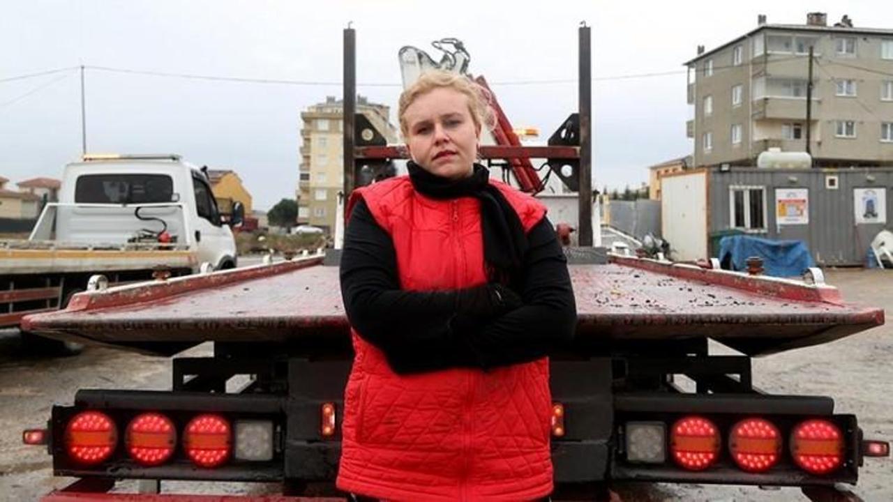 Kurtarıcıyı g&ouml;ren şaşkınlığını gizleyemiyor