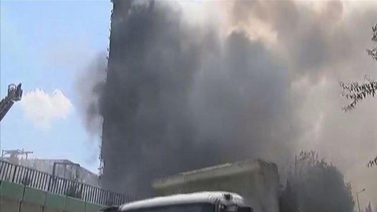 Zeytinburnu'nda sanayi sitesinde yangın