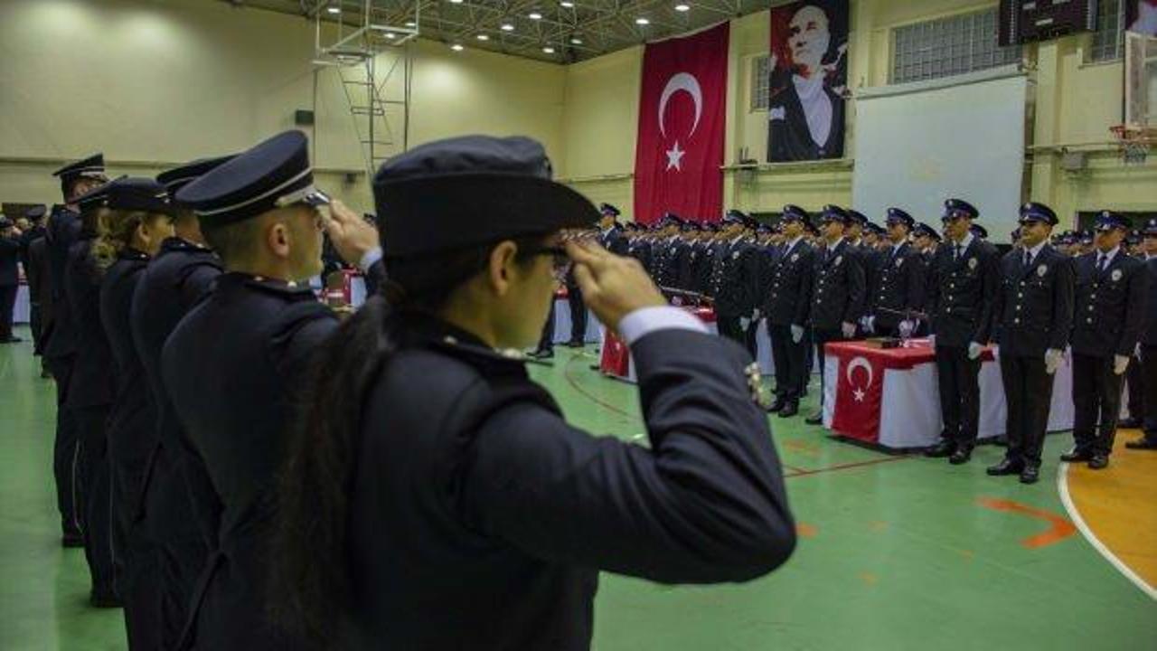 Diyarbakır'da polis adaylarının mezuniyet sevinci
