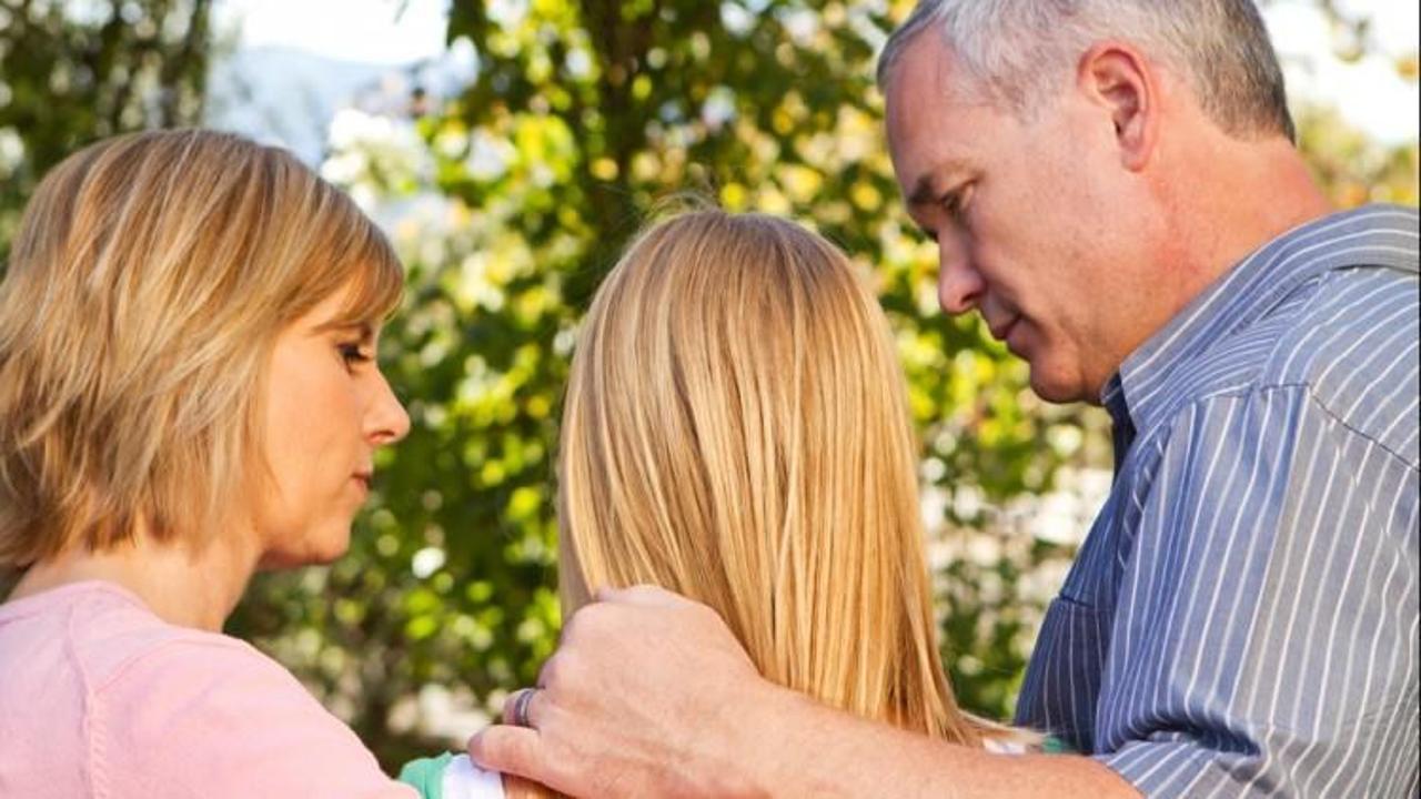 Anne babalar dikkat! Ergenlik için 8 etkili öneri