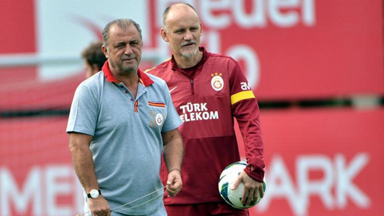 Galatasaray'ın efsane ismi resmen döndü!