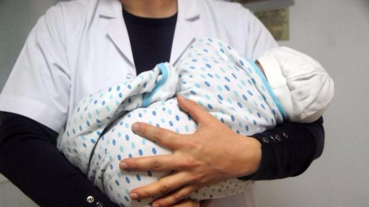 Hastanede b&uuml;y&uuml;k skandal! &Ouml;l&uuml; bebekler...
