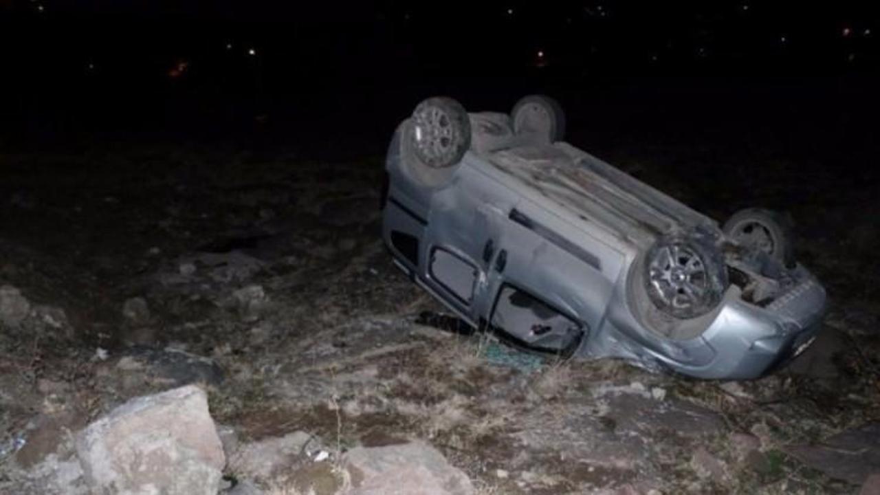 Takla atan otomobilini bırakıp kayıplara karıştı!