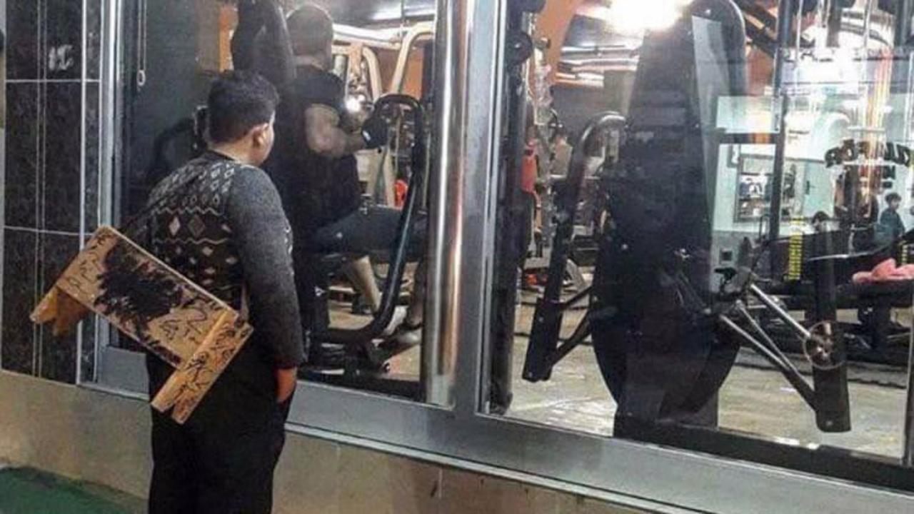 Bu bakışla y&uuml;rekleri sızlatmıştı! B&uuml;y&uuml;k jest...