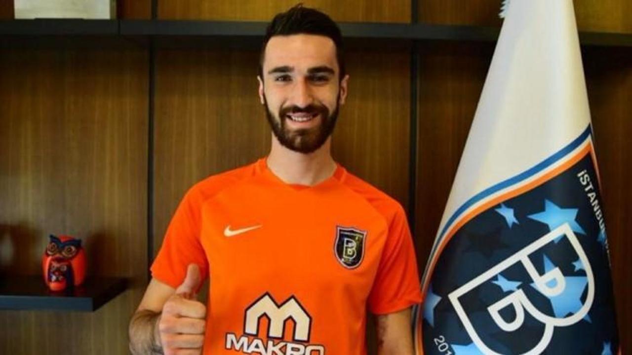 Başakşehir yeni transferini resmen açıkladı!