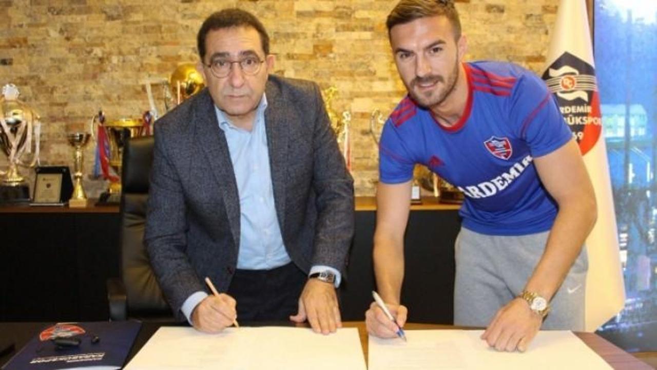 Karabükspor eski golcüsüyle imzaladı