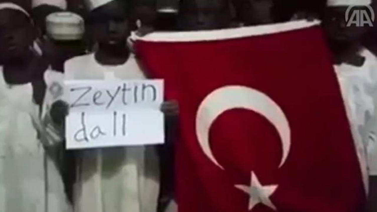 Sudanlı yetimlerden Türk askerine dua