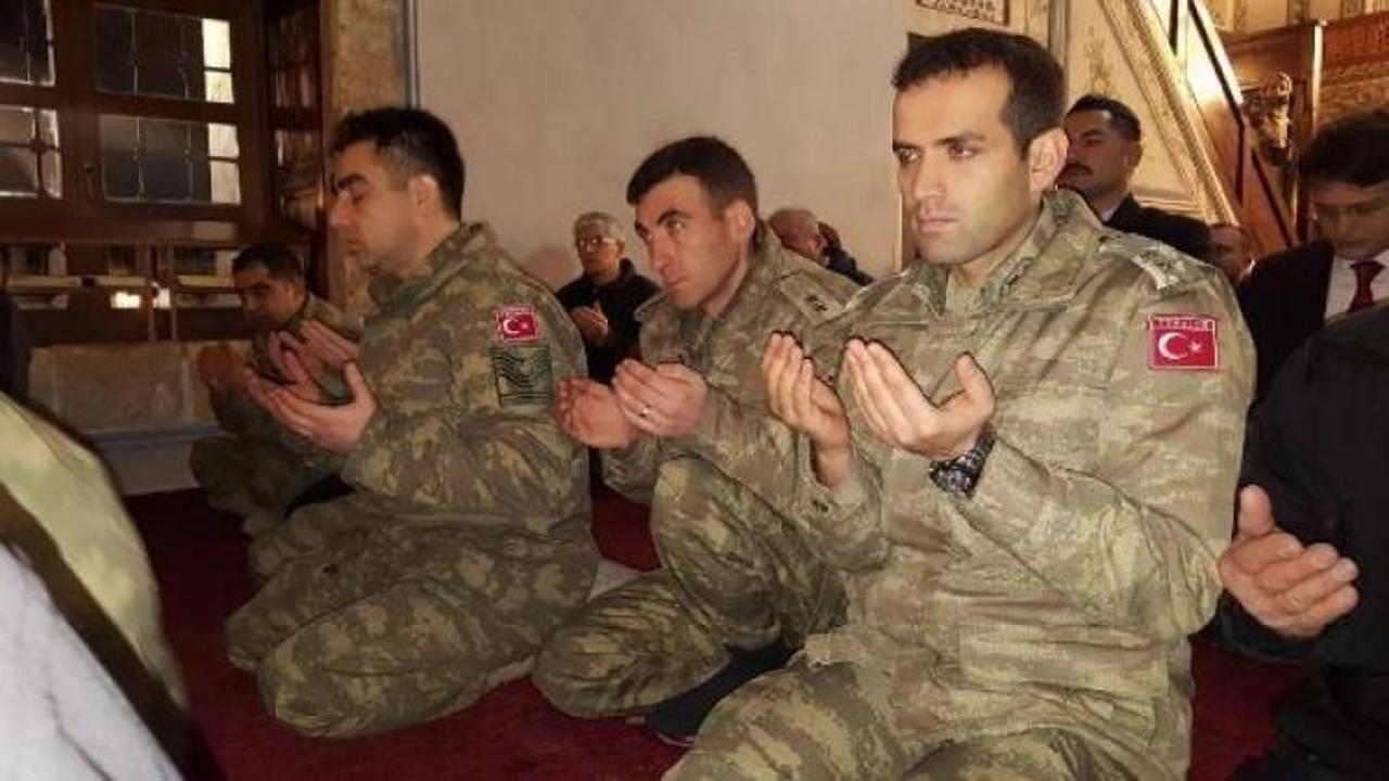 Kosova'da Afrin şehitleri için eller semaya kalktı