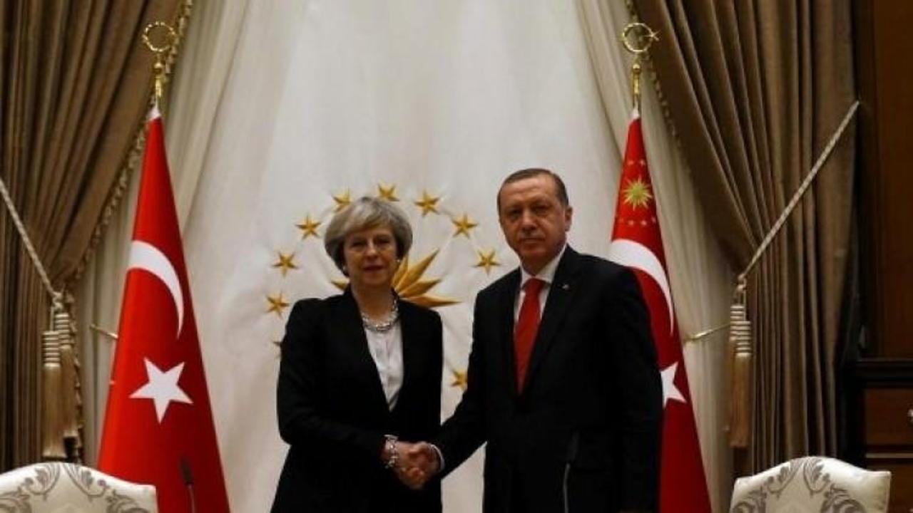 Theresa May'den Zeytin Dalı açıklaması