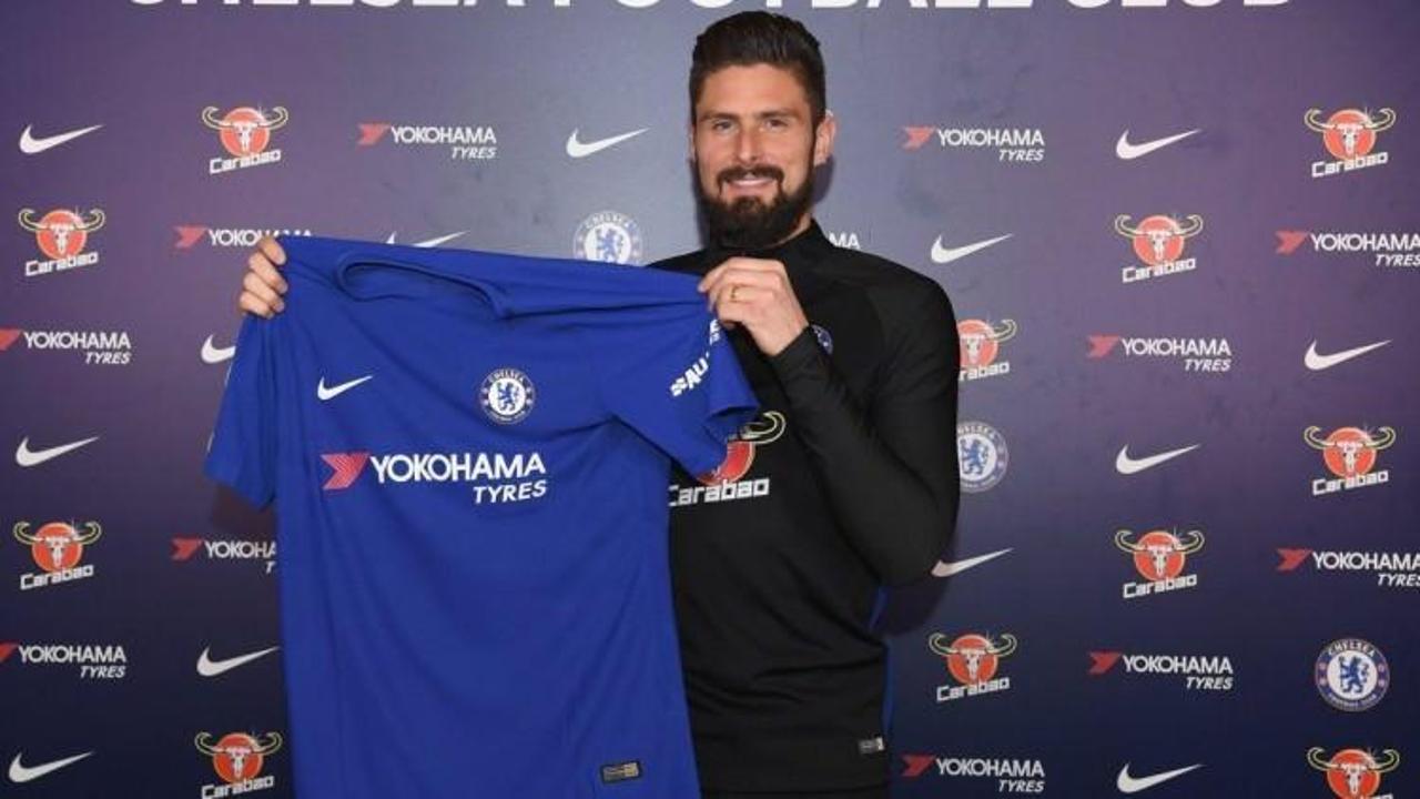 Chelsea, Giroud'un sözleşmesini bir yıl uzattı