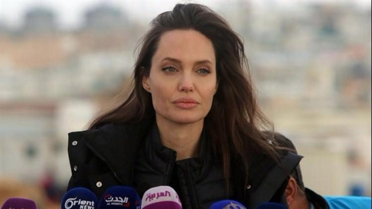 Angelina Jolie Suriyeli sığınmacıları ziyaret etti
