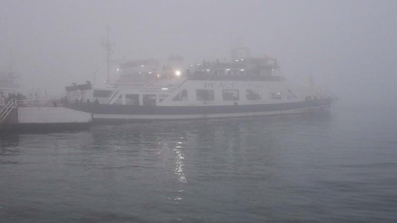&Ccedil;anakkale'de deniz ulaşımına sis engeli