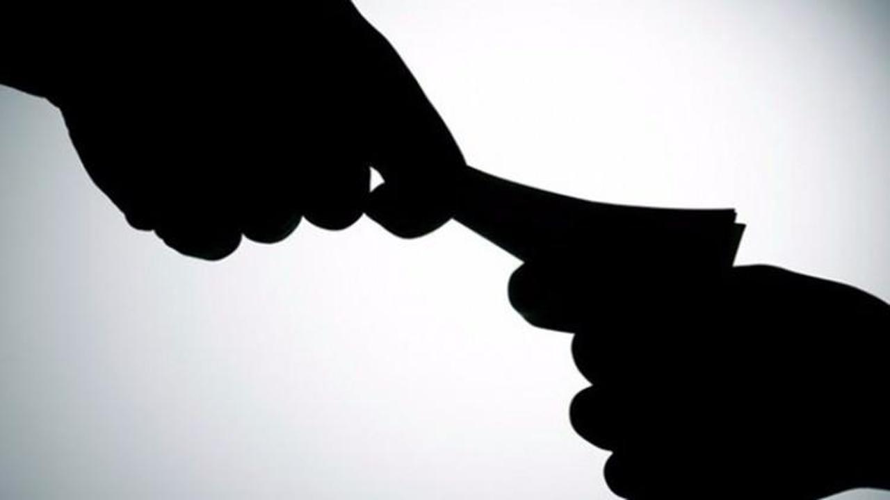 Cumhuriyet savcısı r&uuml;şvetten tutuklandı