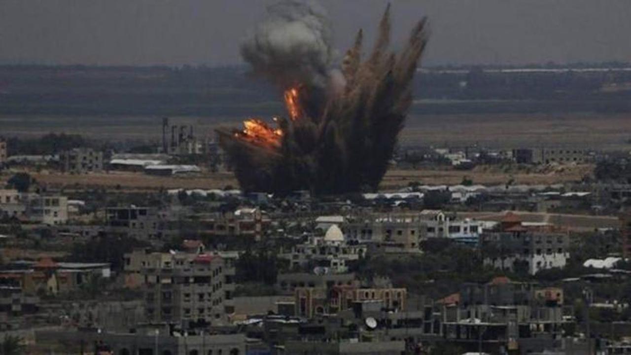 İsrail, Kassam Tugaylarına ait mevziyi bombaladı