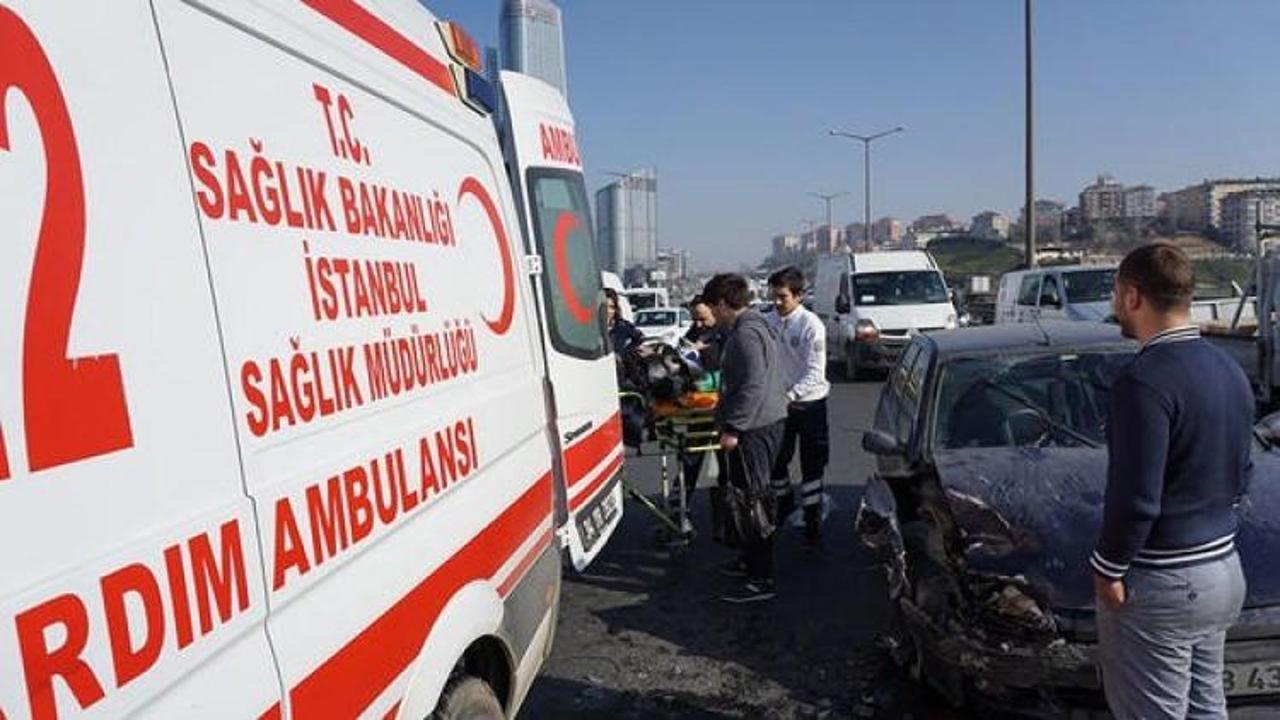 İstanbul'da otoyolu kilitleyen kaza!