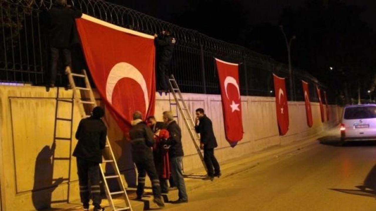 Türk bayrağı NATO komutanını rahatsız etti