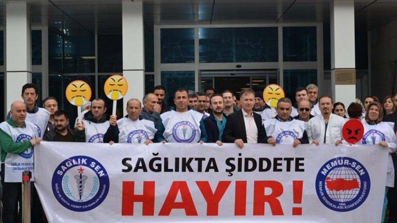 Sağlık Sen, doktorlara yönelik saldırıları protesto etti