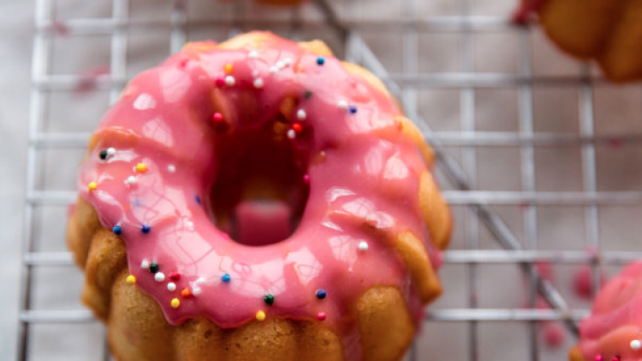 Ahududu soslu kek tarifi