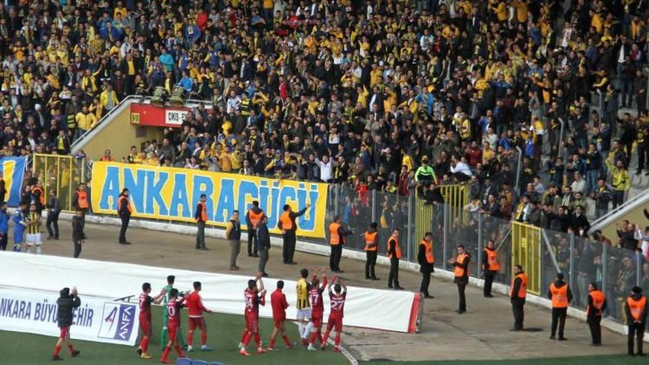 Gaziantepspor’a Ankaragücü taraftarı sahip çıktı 