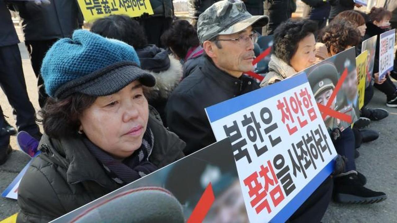 Güney Kore gemisini batıran lidere protesto