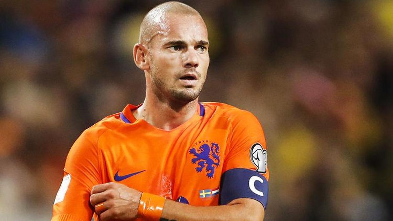 Sneijder'in jübilesinde Türkiye'den 2 isim