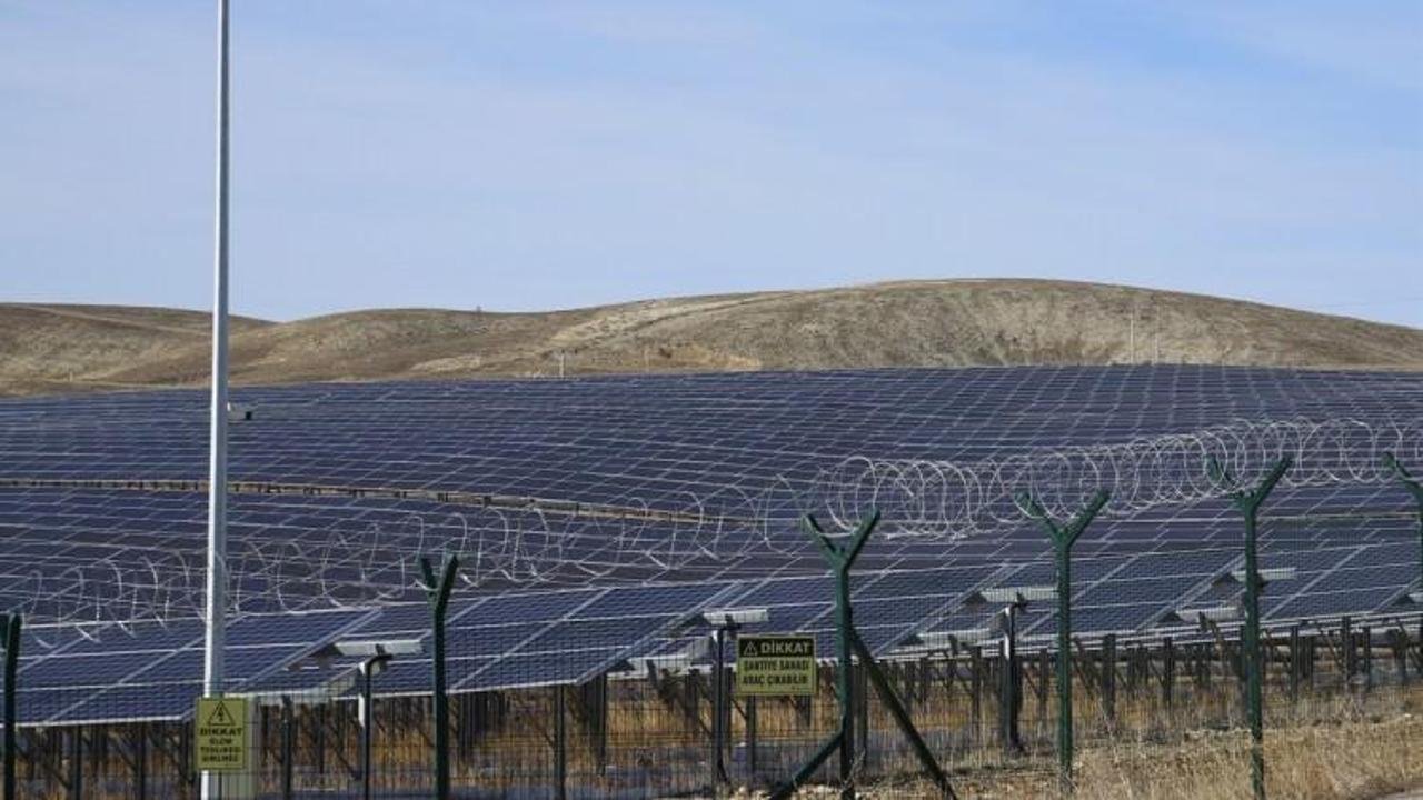 Bayburt Belediyesi güneş enerjisinden 'para bastı'