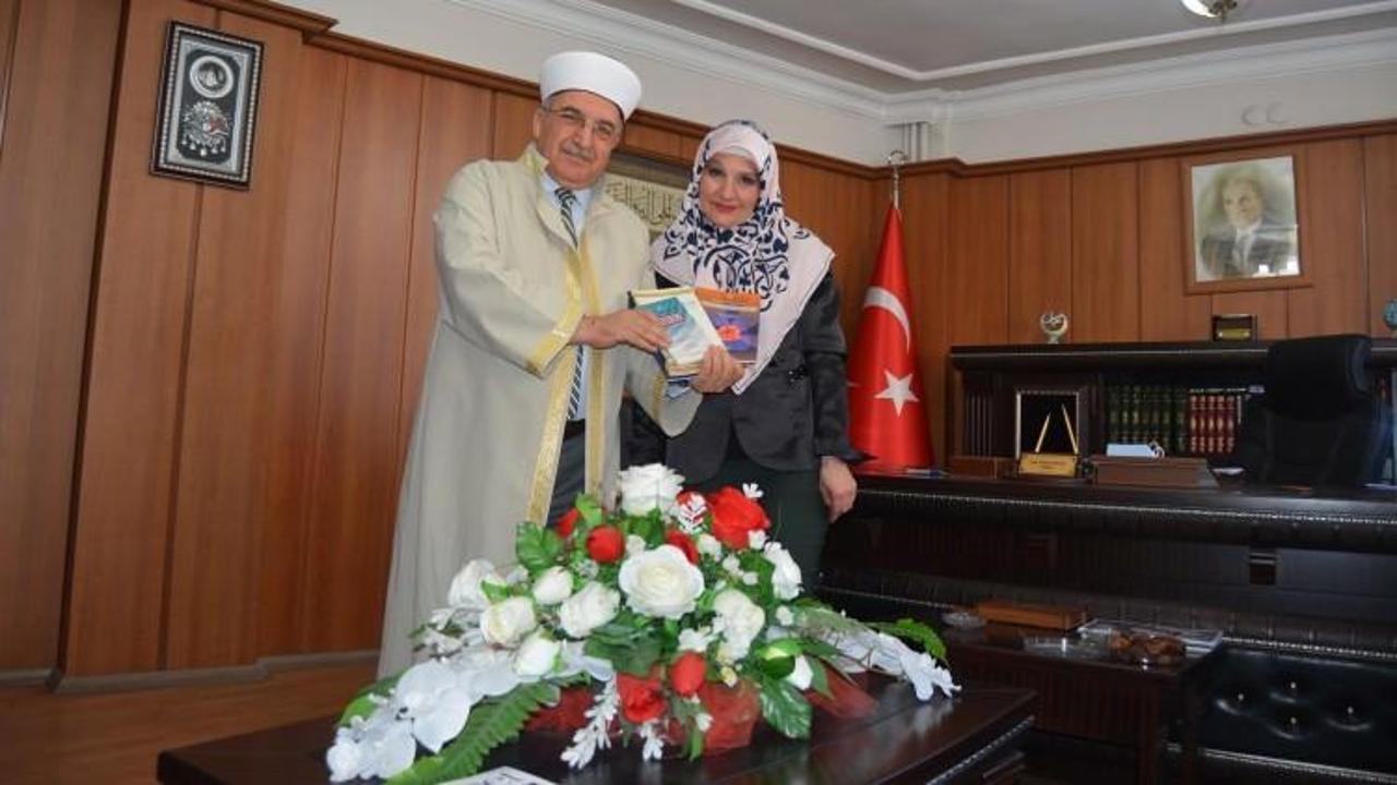 Makedon asıllı akademisyen M&uuml;sl&uuml;man oldu