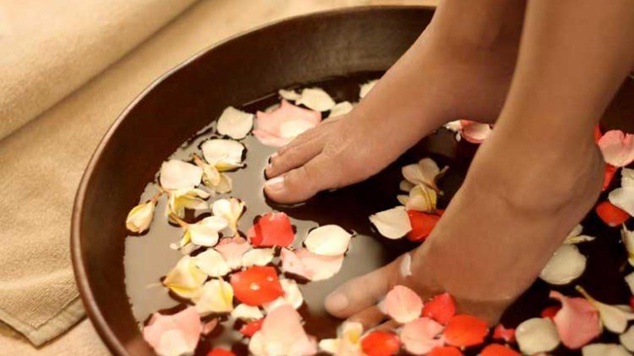 Evde pedik&uuml;r nasıl yapılır?