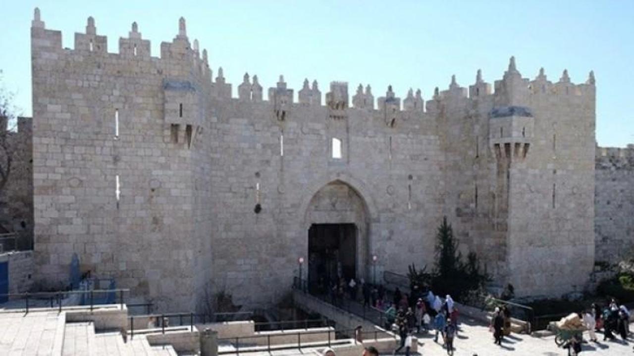 İsrail ordusu Nablus'un giriş kapılarını kapattı