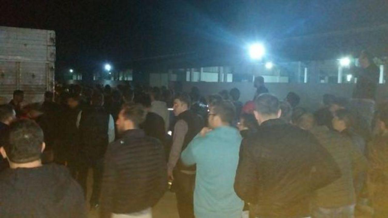 Sular durulmuyor! Kamyonlarla bastılar