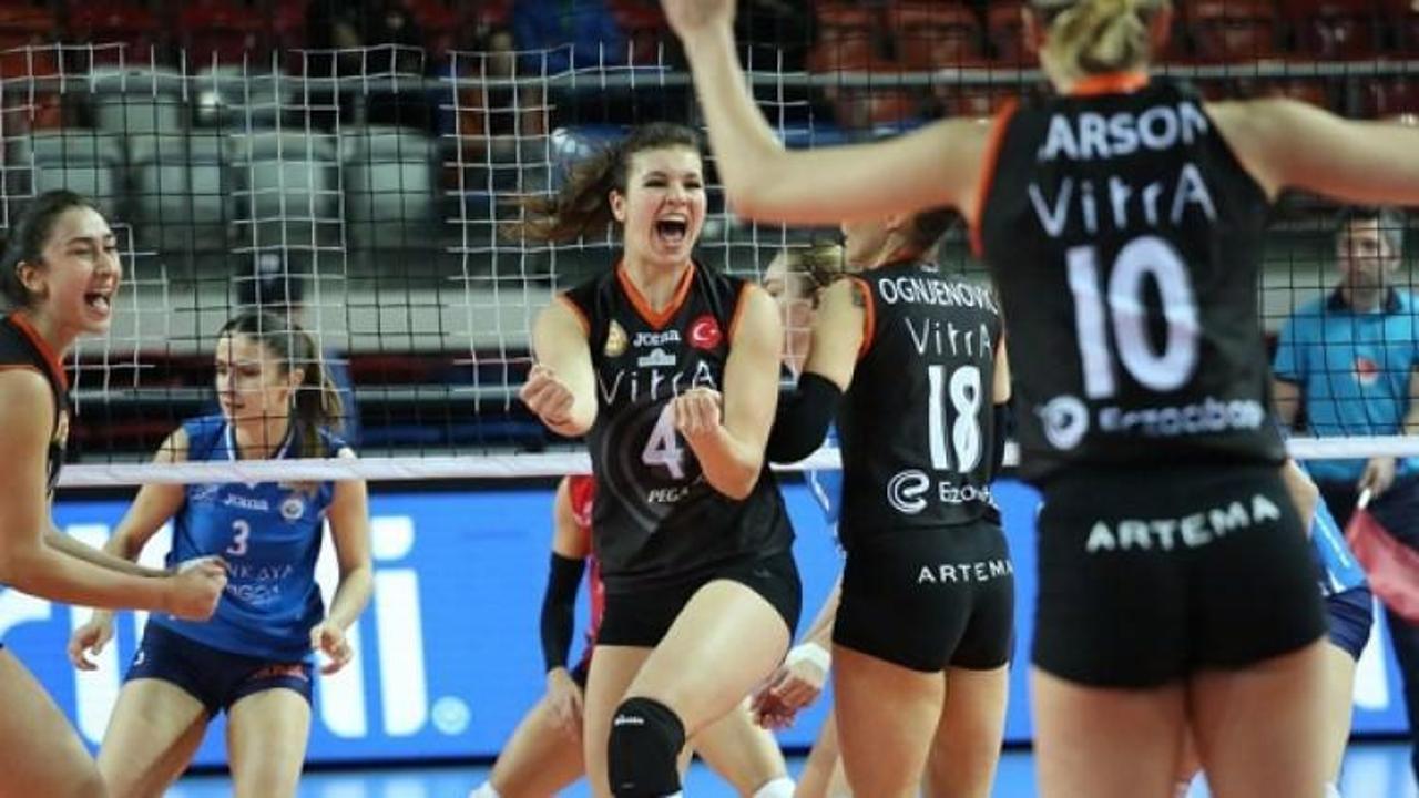 Eczacıbaşı yarı final kapısını araladı