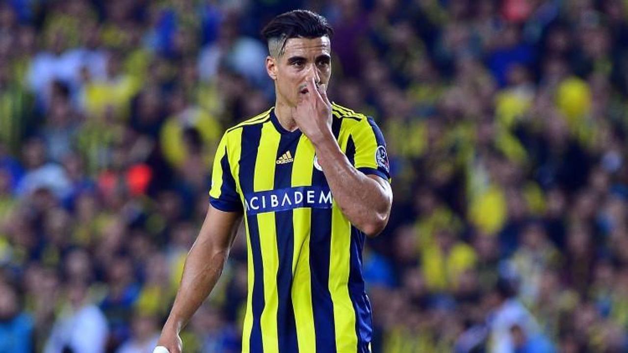 Fenerbahçeli futbolcu ıslıklandı
