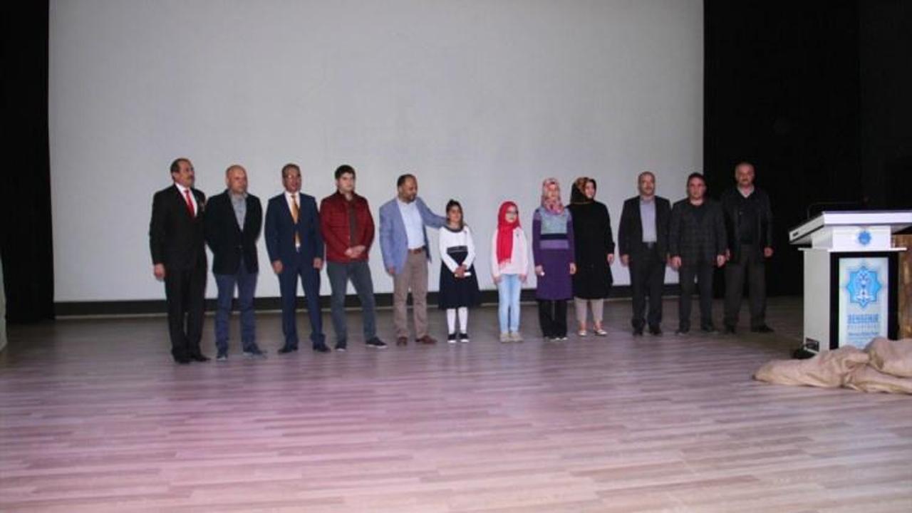 Beyşehir'de "Şehitler Diyarı Çanakkale" tiyatro gösterisi