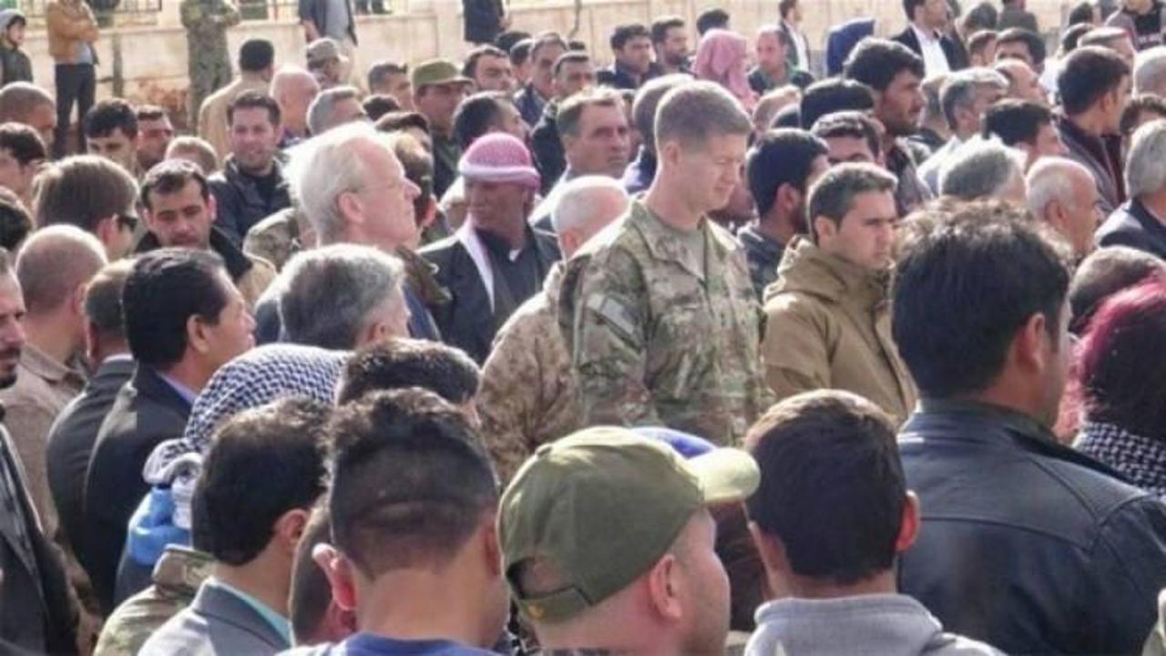 ABD'li komutan PKK'lı cenazesinde!