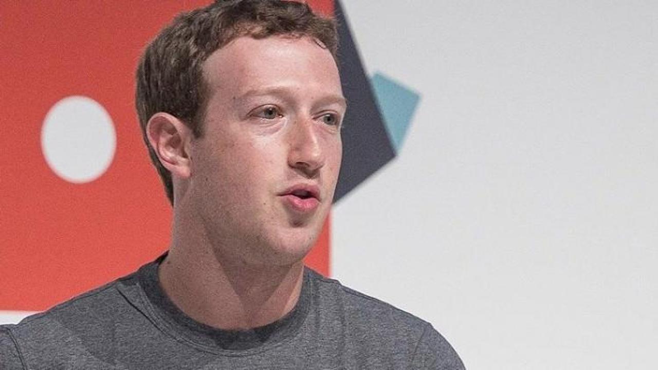 Zuckerberg, İngiltere'de ifadeye çağrıldı