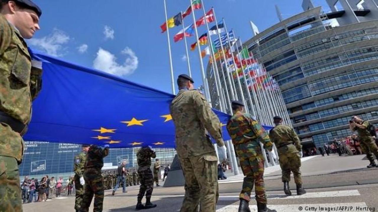 AB "askeri Schengen bölgesi" kurmak istiyor